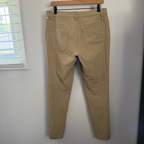Lululemon men’s 31 ABC Pants Tan Khaki Small Flaw Golf Outdoor Minimal - Picture 3 of 8
